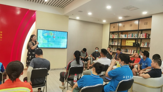 重庆渝中区总工会给新就业形态劳动者心理“降温”