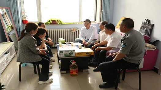 湛江市总工会走访慰问困难职工