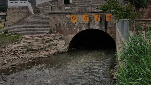 开凿“人工天河”红旗渠的历史启迪