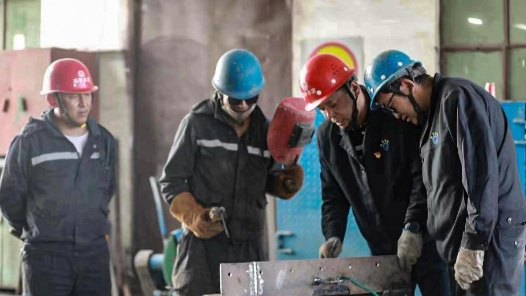 劳模风采·2021年全国五一劳动奖章丨旦增顿珠：雪域高原上的“工匠�? title=