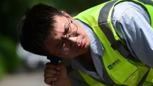 劳模风采·安徽劳模 | 张杨：城市供水管网的“听诊师�? title=