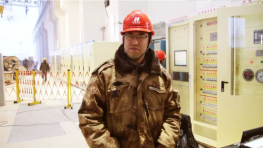 工匠汇�?017年西藏工匠｜刘伟：机器经他调试都能“药到病除�? title=