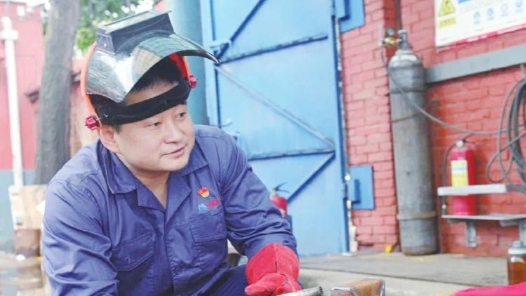 工匠汇·第六届中原大工�?#32;| 陈浩然：焊花闪耀映匠�? title=