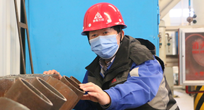 工匠汇·第一届陇原工�?#32;| 阙卫平“连开�?0多场技能培训助力复工复�? title=