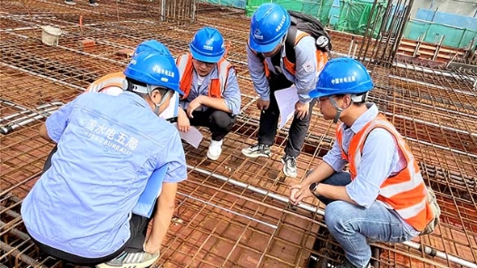 2022最班组�?9 扎根岷江，“航电”班组的十年