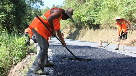 2022最班组�?9 公路 我们一生的坚守