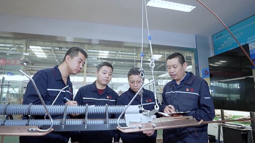 2022最班组�?7 十年锻剑 打造自主精�? title=