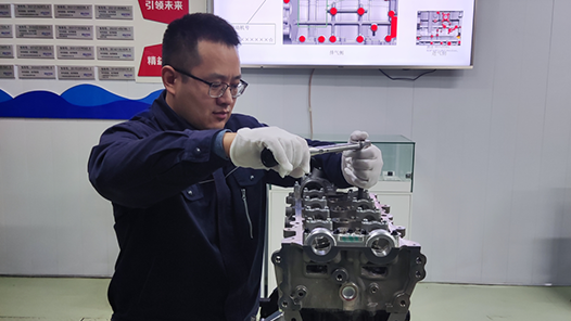 工匠汇�?022年龙江工�?#32;| 蔡铭：故障攻关“显身手�? title=
