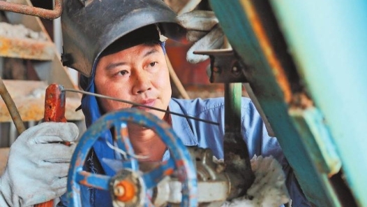 工匠汇·第一届云岭工�?#32;| 费海涛：用焊枪书写工匠精�? title=