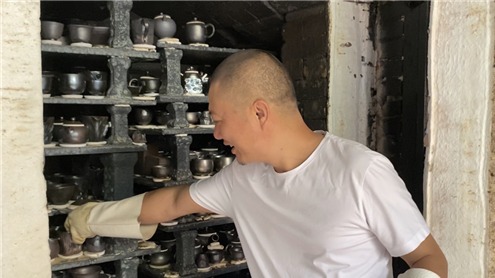 工匠汇�?018年云岭工�?#32;| 肖春魁：尘世间寻梦建水陶