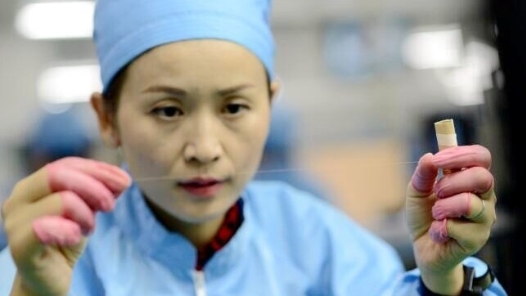 工匠汇·第一届四川工匠｜潘玉华：工匠精神就是专注坚持和创�? title=