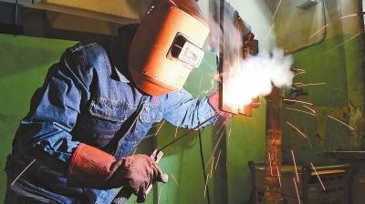 工匠汇�?#32;第二届陇原工匠｜马晓东：舞动焊花的“技术尖兵�? title=