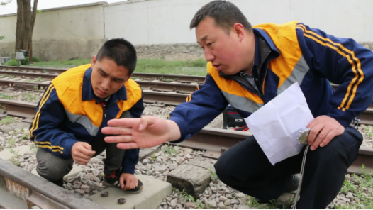 工匠汇·第三届陇原工匠 | 张海波：“信号工匠”的“成功学�? title=