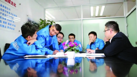 工匠汇�?022年上海工匠｜陈浩：焊花下的“思考者�? title=