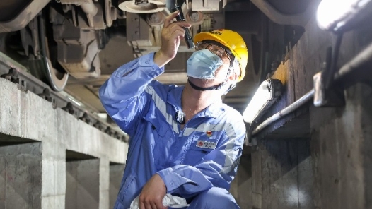 工匠汇�?021年上海工�?#32;| 盛忠明：城市轨道交通的“保健医生�? title=