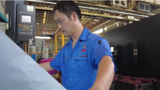 工匠汇·第四届荆楚工匠 | 刘永清：毫厘有匠�? title=