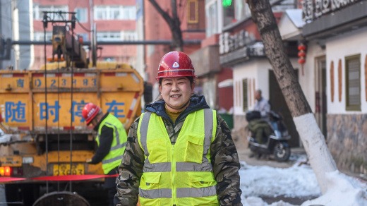 劳模风采·2020年全国劳�?#32;| 白玉晶：“用我一身脏，换来万家净�? title=