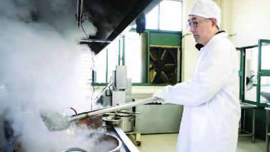 工匠汇�?020年上海工匠｜吴生忠：耐住寂寞，守护心中那味“甜�? title=