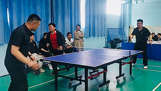 青岛市李沧区总工会举办第二届“扬帆杯”乒羽比赛