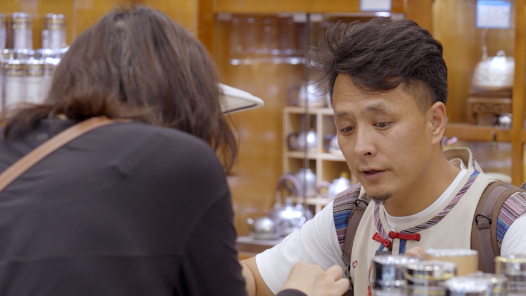 匠人匠心·2022年度云岭工匠丨范增寿：让传统银器“活”起�? title=