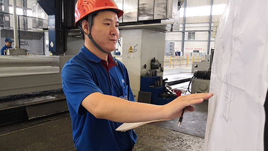 劳模风采·2023年山东劳�?#32;| 公法宾：毫厘之间铸匠�? title=