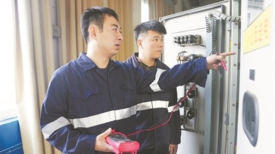 劳模风采·2023年全国五一劳动�?#32;| 章程晨：十年练成矿井设备“神医�? title=