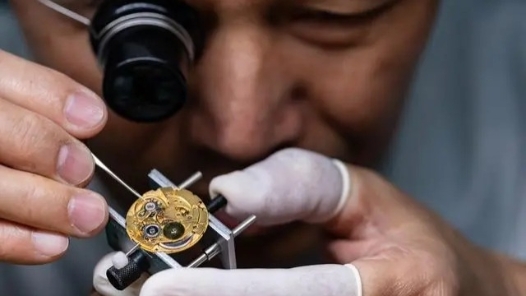 劳模风采·2023年全国五一劳动奖章 | 刘中华：妙手点分拨秒