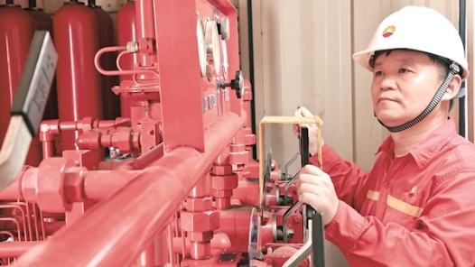 劳模风采·2020年天津劳�?#32;| 张勇：“金牌教练”三尺讲台育工匠