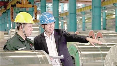 劳模风采·2023年广东省五一劳动奖章｜庄幸福：车间工人变身“普法达人�? title=