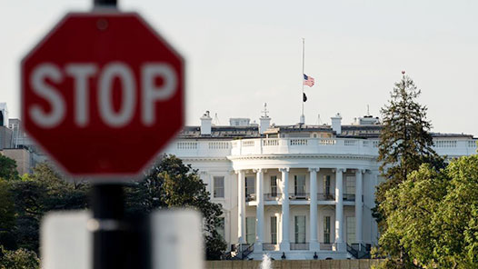 新闻调查|美炮制“中国起重机威胁论”完全站不住? title=