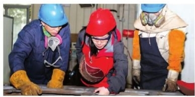 工匠汇·上海工匠｜郑海霞：泡在车间里的“拼命女郎�? title=