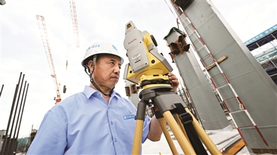 工匠汇·第三届“北京大工匠”｜张胜利：为重点工程建设擦亮“眼睛�? title=