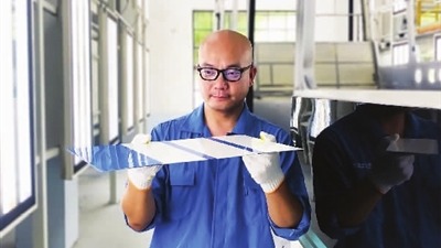 工匠汇�?022年上海工匠｜徐冬：醉心大客车涂装的“宇宙工匠�? title=