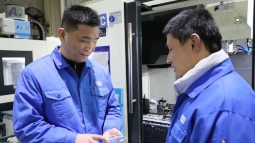 劳模风采·2022年安徽省劳模 | 陈文辉：攻坚克难 开拓创�? title=