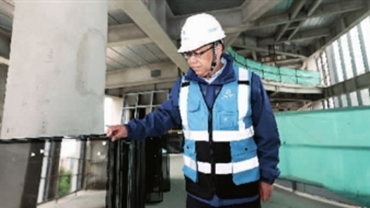 工匠汇�?022年上海工匠｜郦建俊：数字化总控管理 让简单驾驭复�? title=