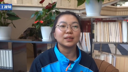 95后外卖女骑手“哒哒妹”上工代会：越奋斗，越幸福！