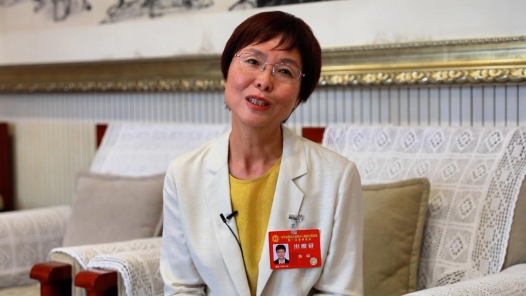 代表关注工会数字化建设：让数据多跑路，让职工少跑�? title=