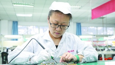 劳模风采·2023年陕西省五一劳动奖章｜白静：从学徒“小白”到技术“大咖�? title=