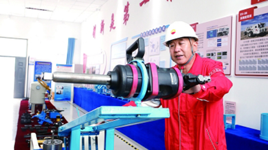 工匠汇�?023年河北工匠｜赵帅：可控震源设备的“健康医生�? title=