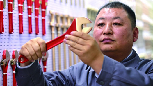 工匠汇�?023年河北工匠｜任俊勇：执着防爆工具研发的探索�? title=