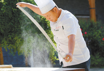 劳模风采·2019年全国五一劳动奖章｜韩玉龙：揉抟抻�?#32;细如银丝