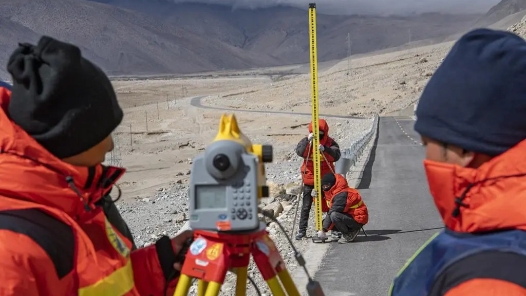 劳模风采·2022年陕西劳模｜刘建利：向西北“深部找矿”进�? title=