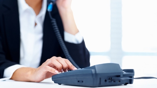 12351来了！④ 200多名律师“坐堂”——广东这条热线真管用�? title=