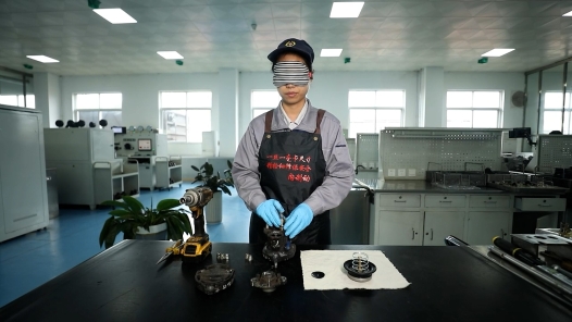 2023最班组�?2 蒙眼装阀亮绝�? title=