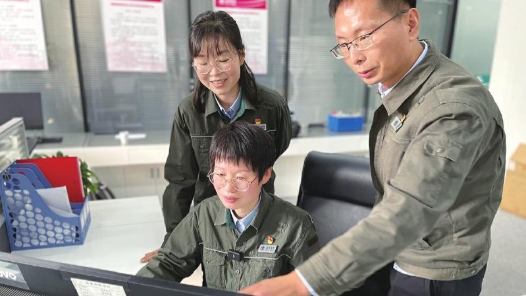 劳模风采·2022年河南省五一劳动奖章｜郭雪丽：团队创新创效的“盟主�? title=