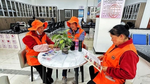 红河个旧：工会驿站为户外劳动者筑起温馨港�? title=