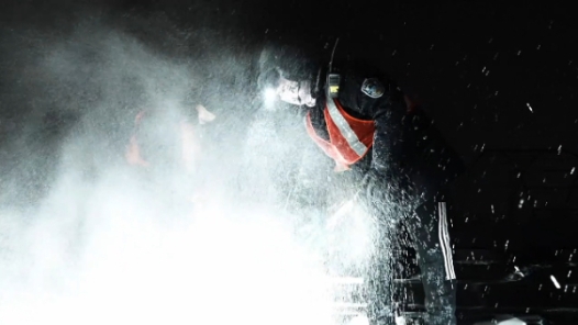 工匠汇�?022年三晋工匠｜王养国：33年，人生“折返跑”的甘与�? title=