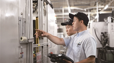 工匠汇·第三届北京大工匠｜李锦山：为机械配备智能协作“伙伴�? title=