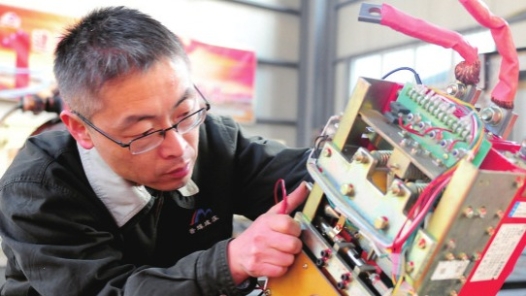 工匠汇�?022年三晋工匠｜张晨光：从巷道里走出来的“工人院士�? title=