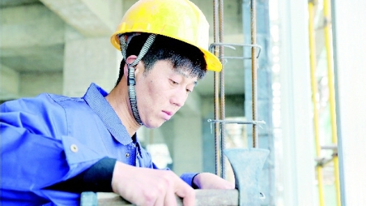 工匠汇�?022年三晋工匠｜吕国平：垒出人生高度的“砌筑工匠�? title=